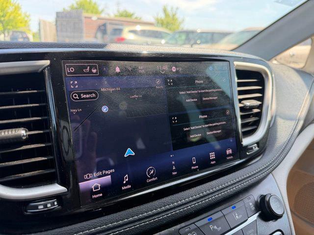 2022 Chrysler Pacifica Hybrid Touring L