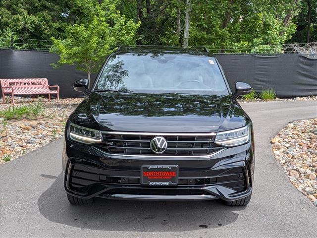 2024 Volkswagen Tiguan 2.0T SE R-Line Black
