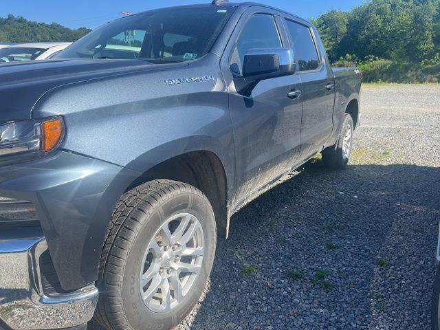 2022 Chevrolet Silverado 1500 4WD Crew Cab Short Bed LT with 2FL
