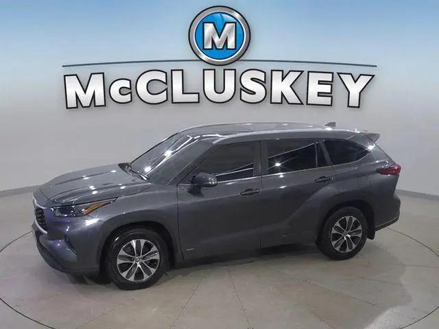 2023 Toyota Highlander Hybrid XLE for sale in Cincinnati, OH