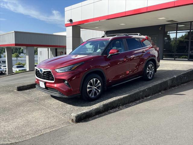 2024 Toyota Highlander Hybrid XLE