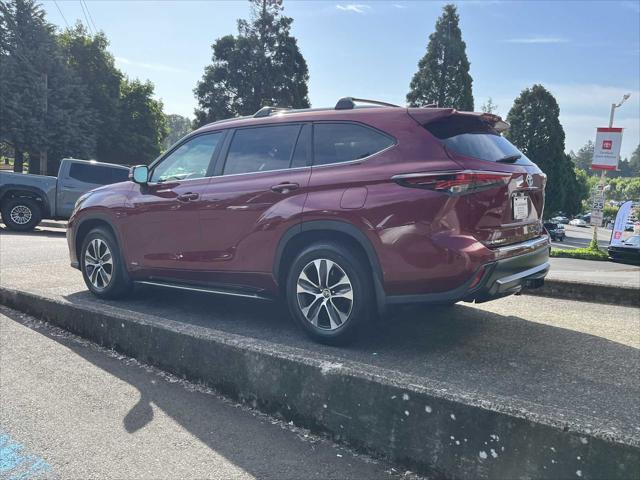 2024 Toyota Highlander Hybrid XLE