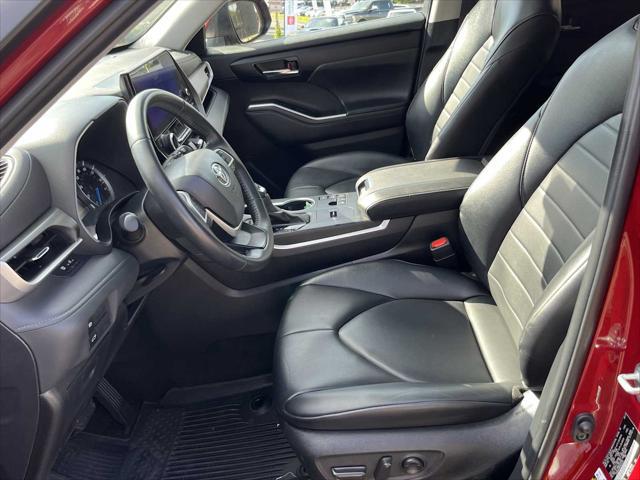 2024 Toyota Highlander Hybrid XLE