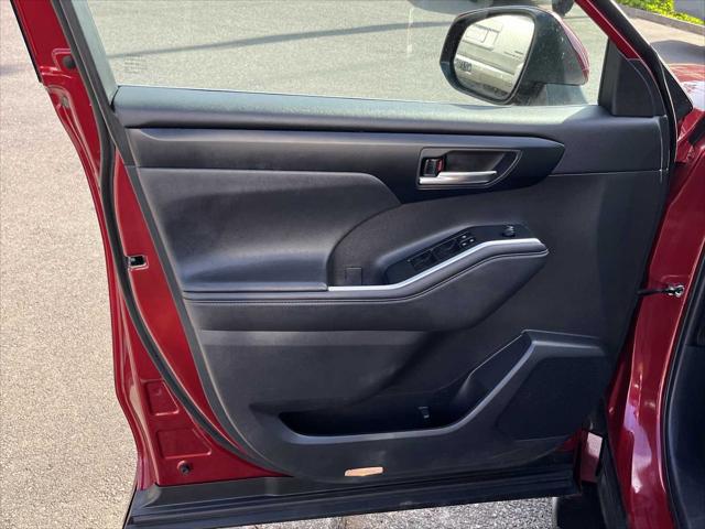 2024 Toyota Highlander Hybrid XLE