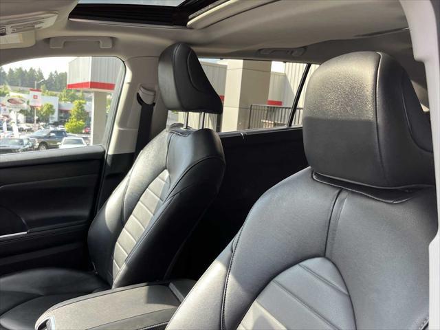 2024 Toyota Highlander Hybrid XLE