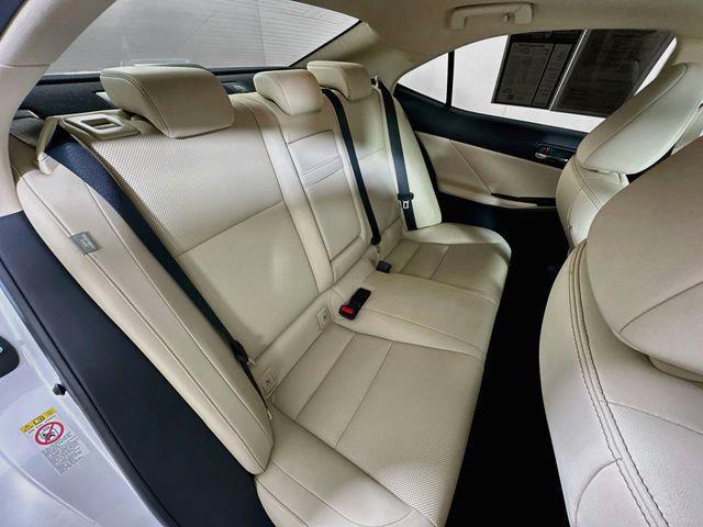 2016 Lexus IS 300 300