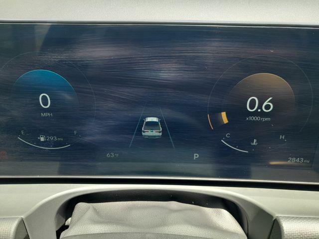2025 Hyundai Santa Cruz SEL Activity
