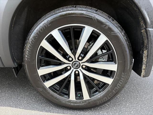 2025 Nissan Pathfinder Platinum 4WD