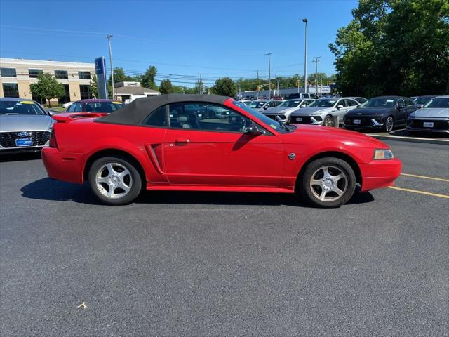 2004 Ford Mustang V6