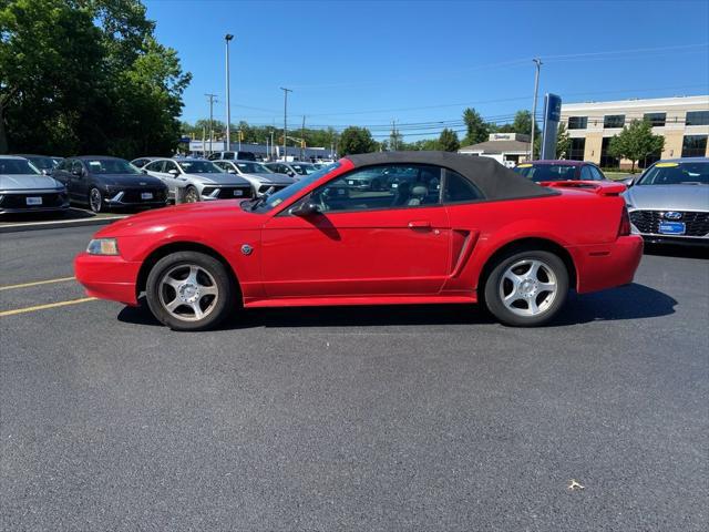 2004 Ford Mustang V6