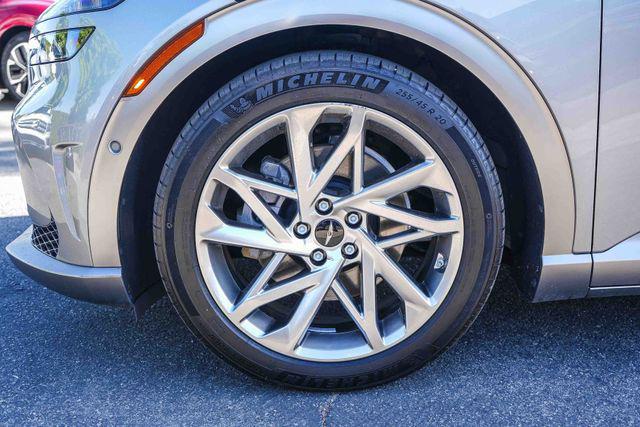 2023 Genesis GV60 Advanced AWD