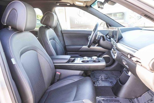 2023 Genesis GV60 Advanced AWD