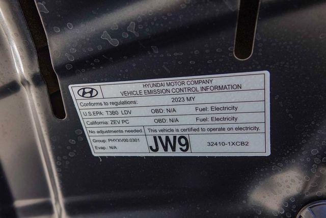 2023 Genesis GV60 Advanced AWD