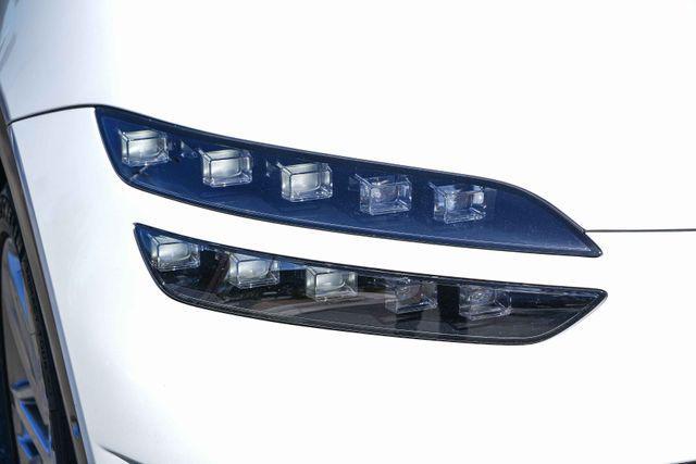 2023 Genesis GV60 Advanced AWD