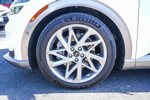 2023 Genesis GV60 Advanced AWD