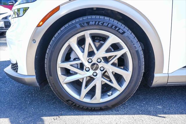2023 Genesis GV60 Advanced AWD