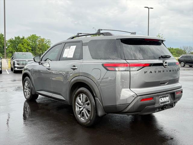 2022 Nissan Pathfinder SV 2WD