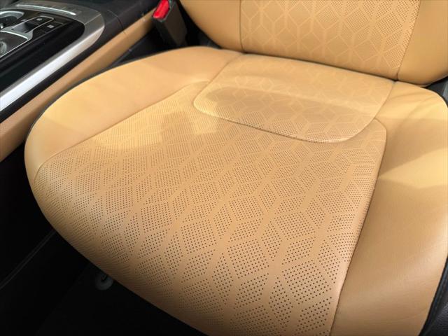 2024 Kia Carnival MPV LX Seat Package