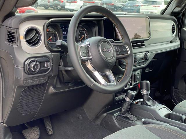 2025 Jeep Wrangler 4-Door Sahara 4x4