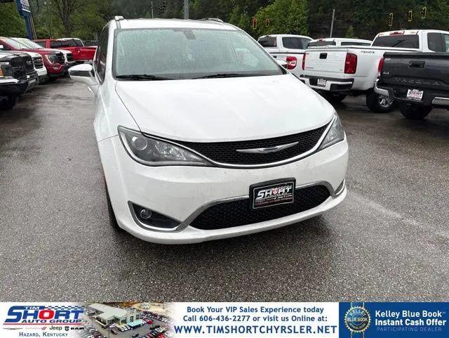 2018 Chrysler Pacifica Limited for sale in Hazard, KY
