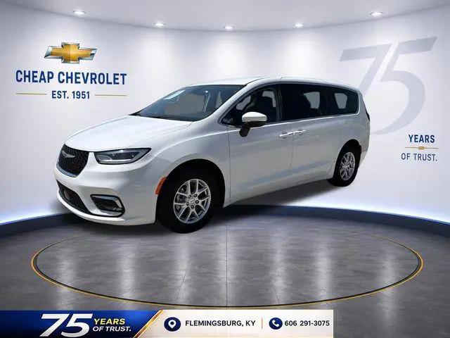 2023 Chrysler Pacifica Touring L for sale in Flemingsburg, KY