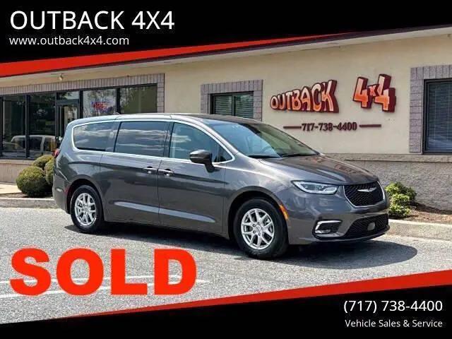 2023 Chrysler Pacifica Touring L for sale in Ephrata, PA