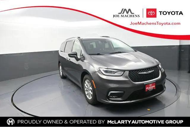 2022 Chrysler Pacifica Touring L for sale in Columbia, MO