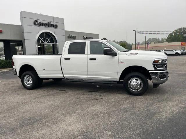 2026 RAM Ram 3500 RAM 3500 TRADESMAN CREW CAB 4X4 8 BOX