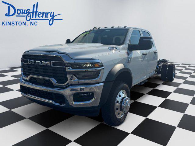 2026 RAM 5500 Chassis RAM 5500 TRADESMAN CHASSIS CREW CAB 4X4 84 CA