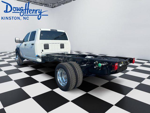 2026 RAM 5500 Chassis RAM 5500 TRADESMAN CHASSIS CREW CAB 4X4 84 CA