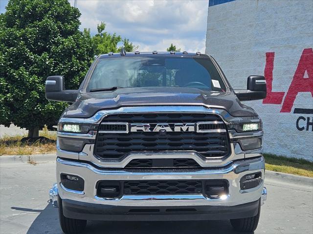 2026 RAM Ram 3500 RAM 3500 TRADESMAN CREW CAB 4X4 8 BOX