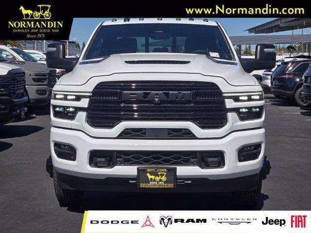2026 RAM Ram 3500 RAM 3500 LIMITED MEGA CAB 4X4 64 BOX