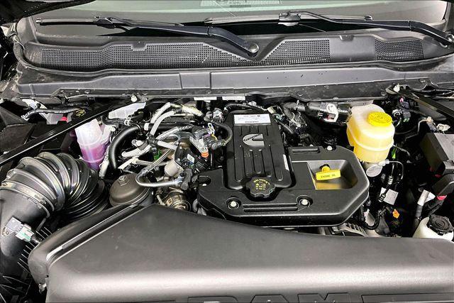 2026 RAM Ram 3500 RAM 3500 TRADESMAN CREW CAB 4X4 8 BOX