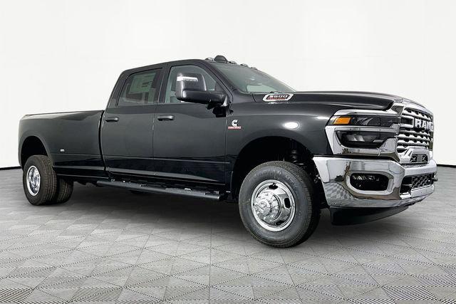 2026 RAM Ram 3500 RAM 3500 TRADESMAN CREW CAB 4X4 8 BOX