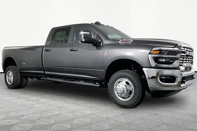 2026 RAM Ram 3500 RAM 3500 TRADESMAN CREW CAB 4X4 8 BOX