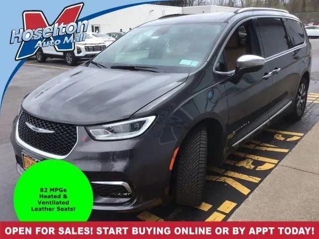2023 Chrysler Pacifica Hybrid Pinnacle for sale in East Rochester, NY