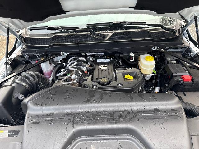 2026 Ram 2500 Black Express Crew Cab 4x4 64 Box