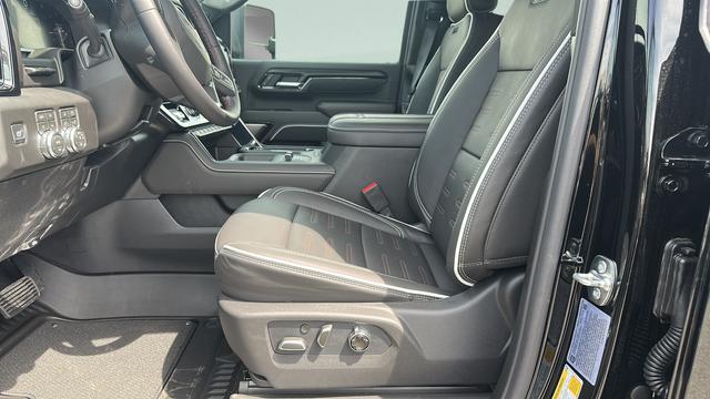 2026 GMC Sierra 2500HD Crew Cab, Standard Bed, AT4X, 4WD