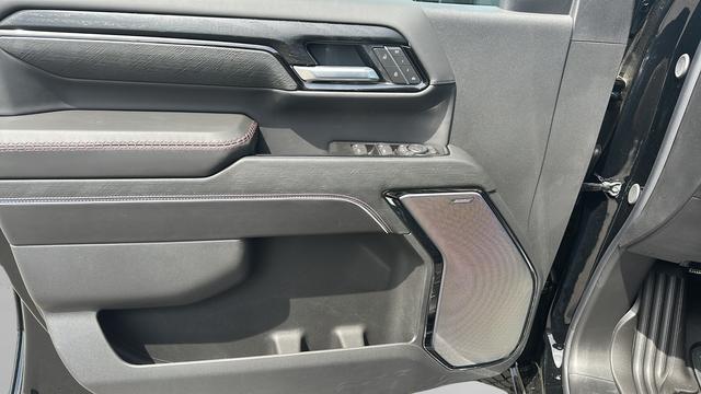 2026 GMC Sierra 2500HD Crew Cab, Standard Bed, AT4X, 4WD