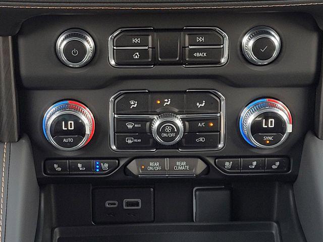 2024 GMC Yukon XL 4WD AT4