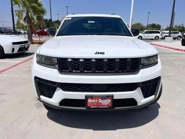 2026 Jeep Grand Cherokee L GRAND CHEROKEE L LAREDO ALTITUDE 4X2 2026 Jeep Grand Cherokee L GRAND CHEROKEE L LAREDO ALTITUDE 4X2