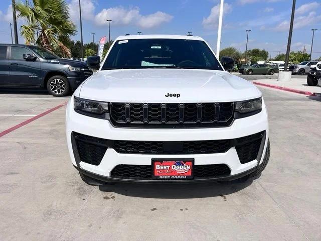 2026 Jeep Grand Cherokee L GRAND CHEROKEE L LAREDO ALTITUDE 4X2 2026 Jeep Grand Cherokee L GRAND CHEROKEE L LAREDO ALTITUDE 4X2