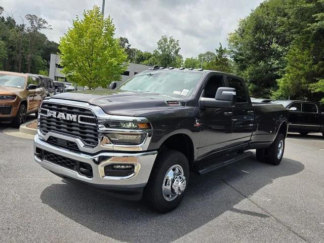 2026 RAM Ram 3500 RAM 3500 TRADESMAN CREW CAB 4X4 8 BOX