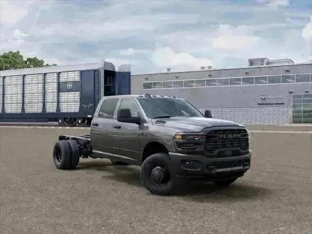 2026 RAM Ram 3500 Chassis Cab RAM 3500 TRADESMAN CREW CAB CHASSIS 4X4 60 CA