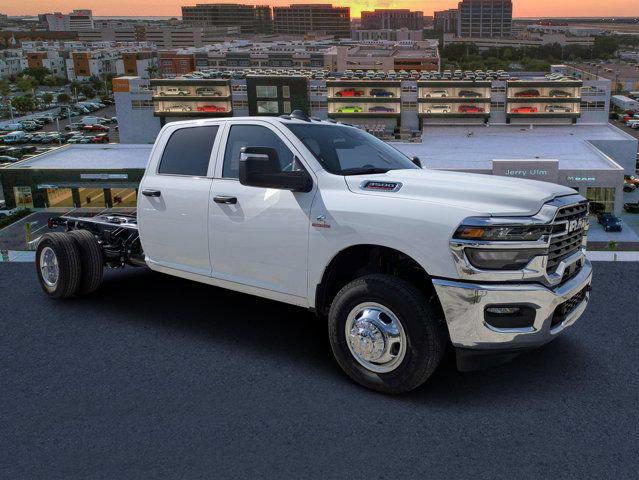2026 RAM Ram 3500 Chassis Cab RAM 3500 TRADESMAN CREW CAB CHASSIS 4X4 60 CA