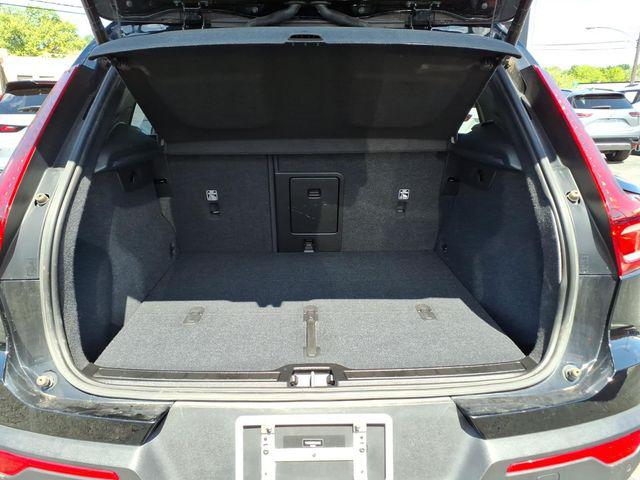 2021 Volvo XC40 T5 Momentum