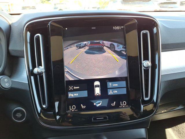 2021 Volvo XC40 T5 Momentum