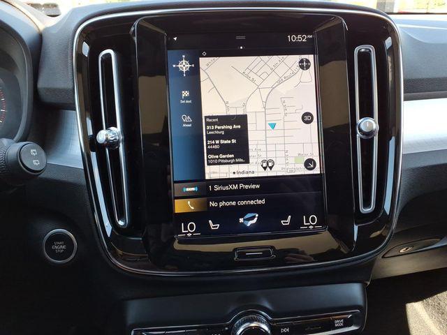 2021 Volvo XC40 T5 Momentum
