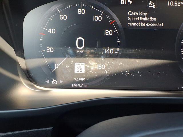 2021 Volvo XC40 T5 Momentum