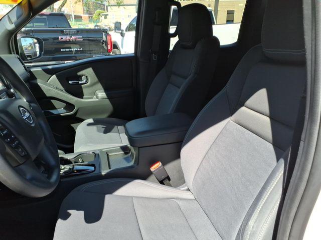 2023 Nissan Frontier Crew Cab SV 4x4